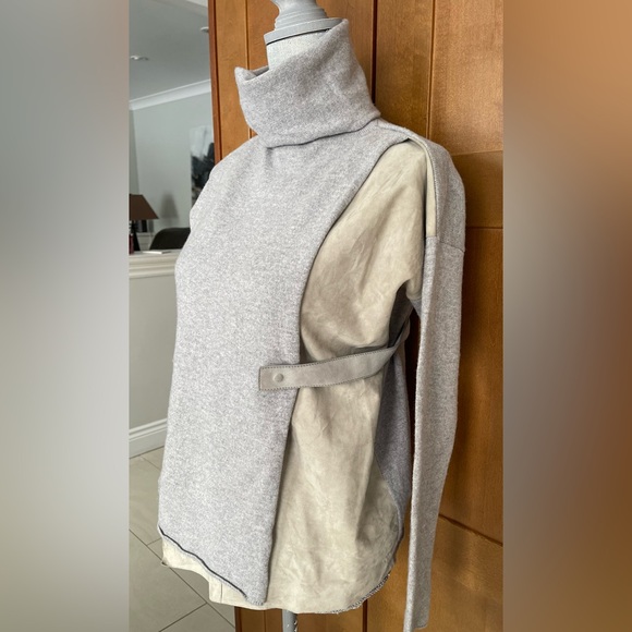 Fabiana Filippi Sweaters - FABIANA FILIPPI Gray & Cream Turtleneck Sweater, Size Small/42 IT